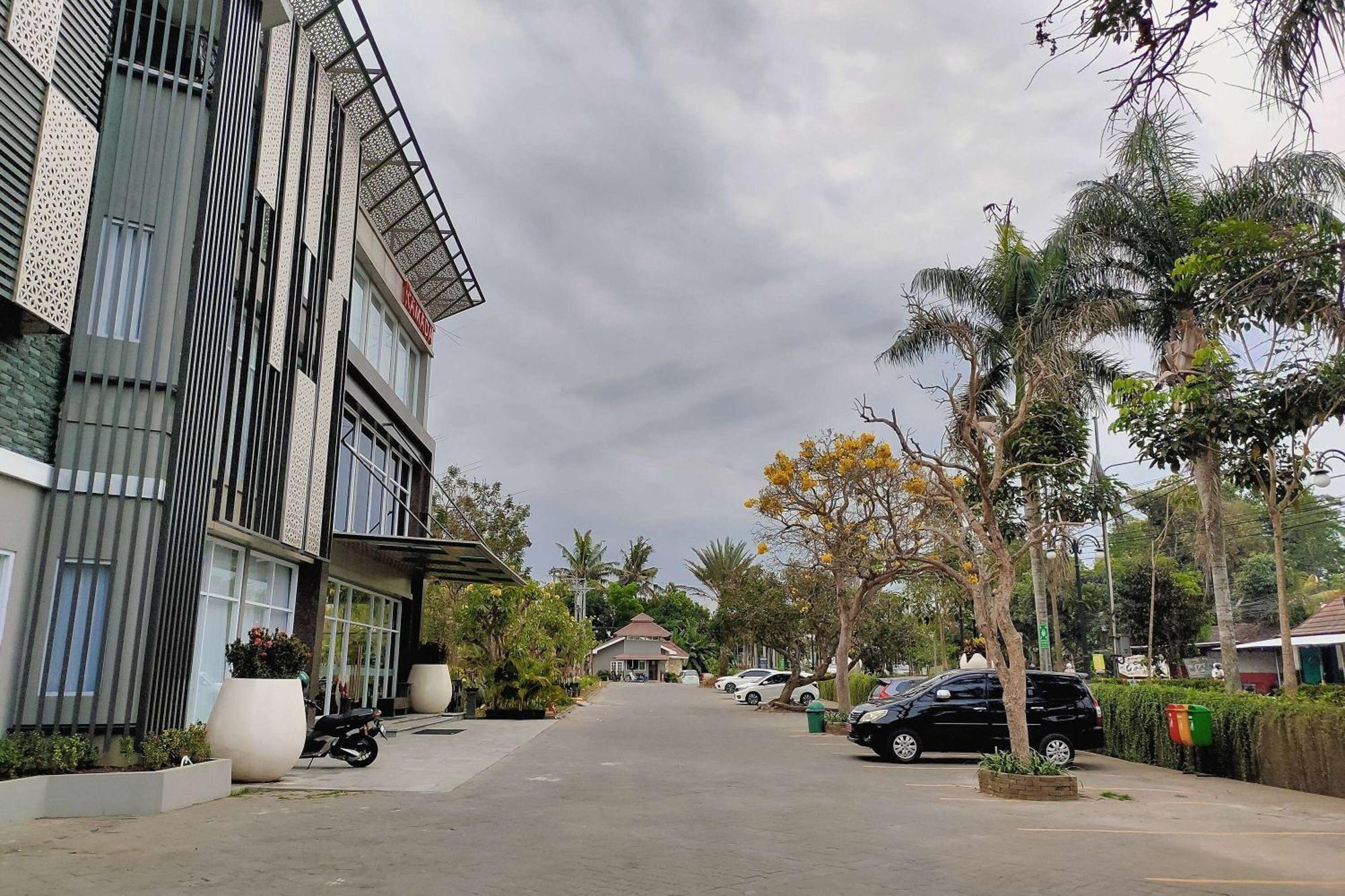 Ramada By Wyndham Yogyakarta Hotel Sleman  Eksteriør billede